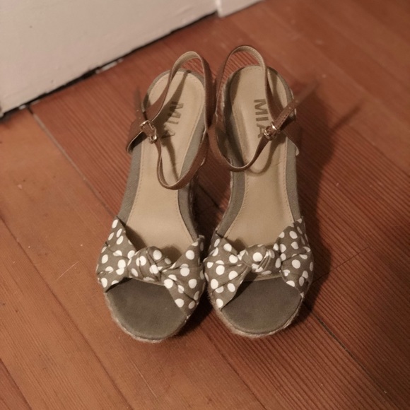 Mia Shoes - Mia Polka Dot Wedges (6)